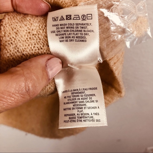 🔥MOVING SALE🔥 Anthropologie Moth oversized sweater oversized small. - Picture 4 of 9